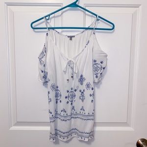 White flowy top!